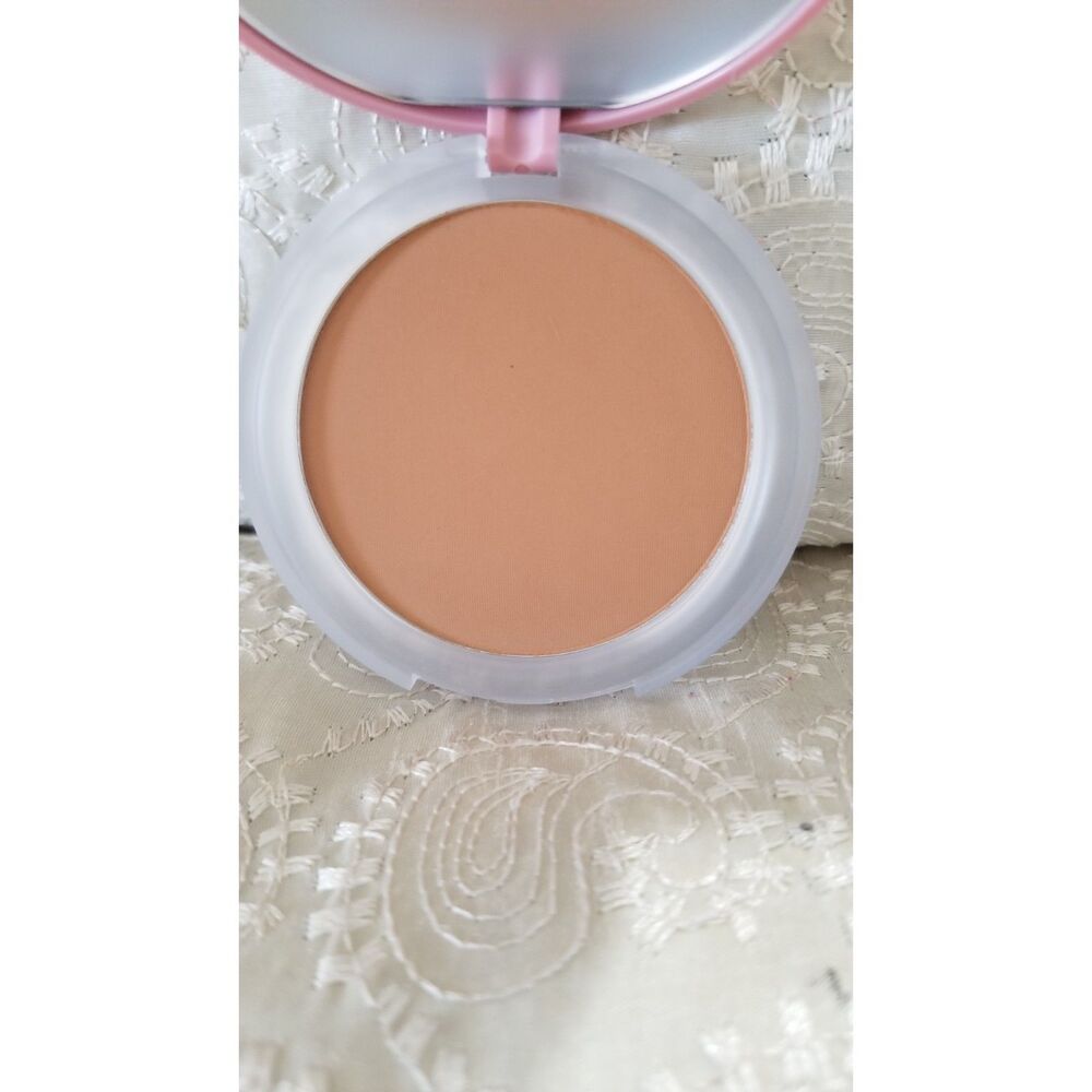 The Doll 10 T.C.E. (This Covers Everything) Filtered Finishing Powder
